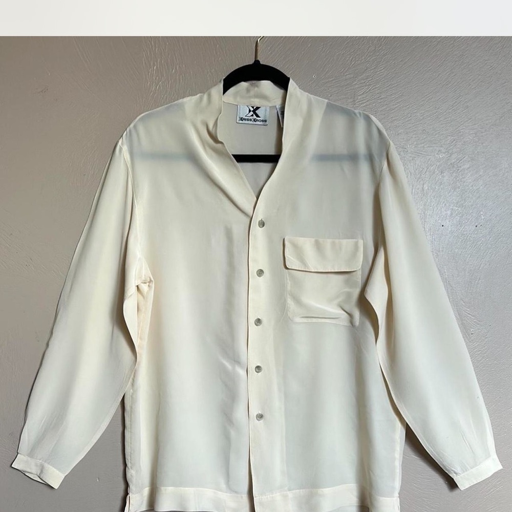 Vintage Kriss Kross 100% Silk Women’s Button Up Blouse. Size Medium.